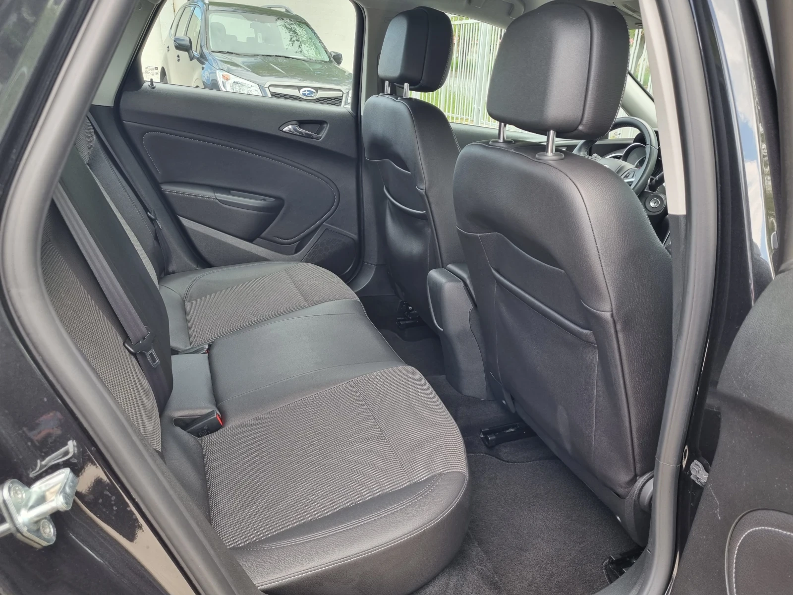 Opel Astra, снимка 13 - Автомобили и джипове - 54383179