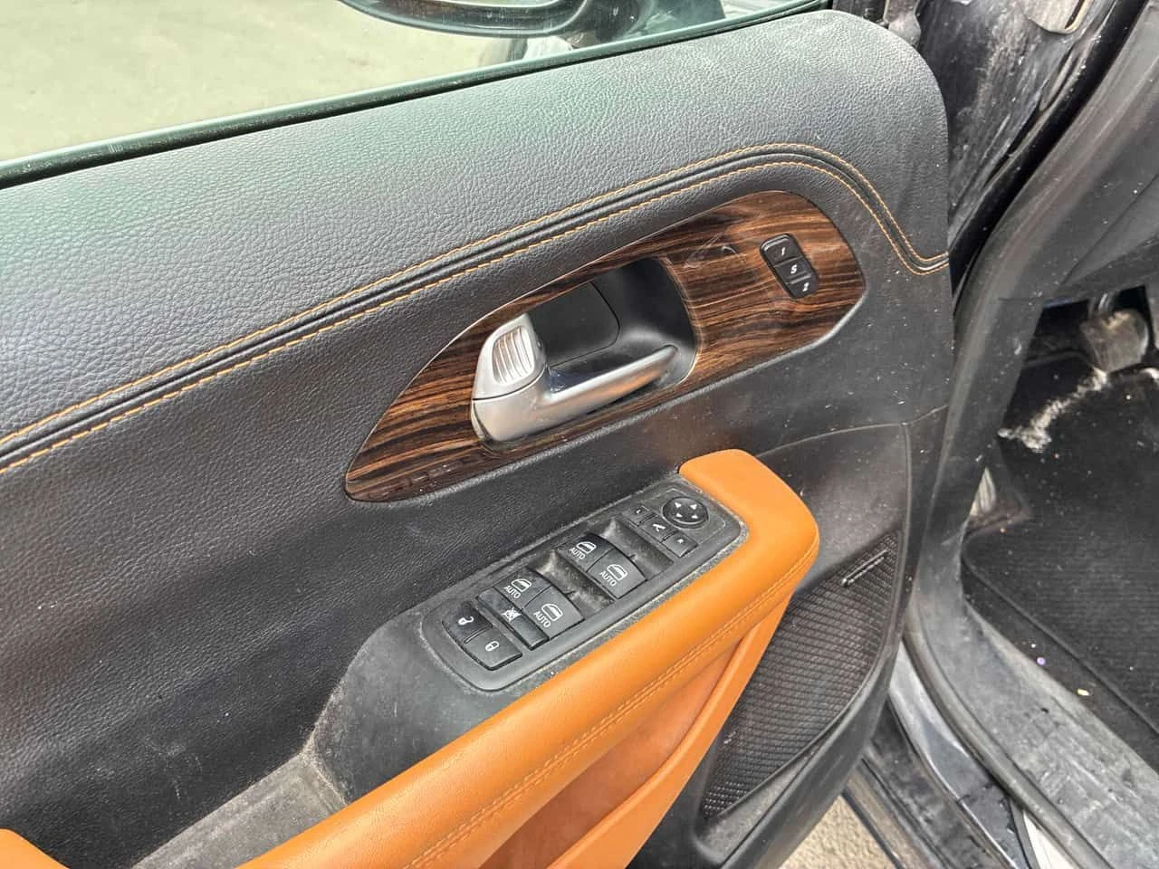 Chrysler Pacifica * Pinnacle * АВТОКРЕДИТ ЕЗ ПЪРВОНАЧАЛНА ВНОСКА* , снимка 12 - Автомобили и джипове - 54721604