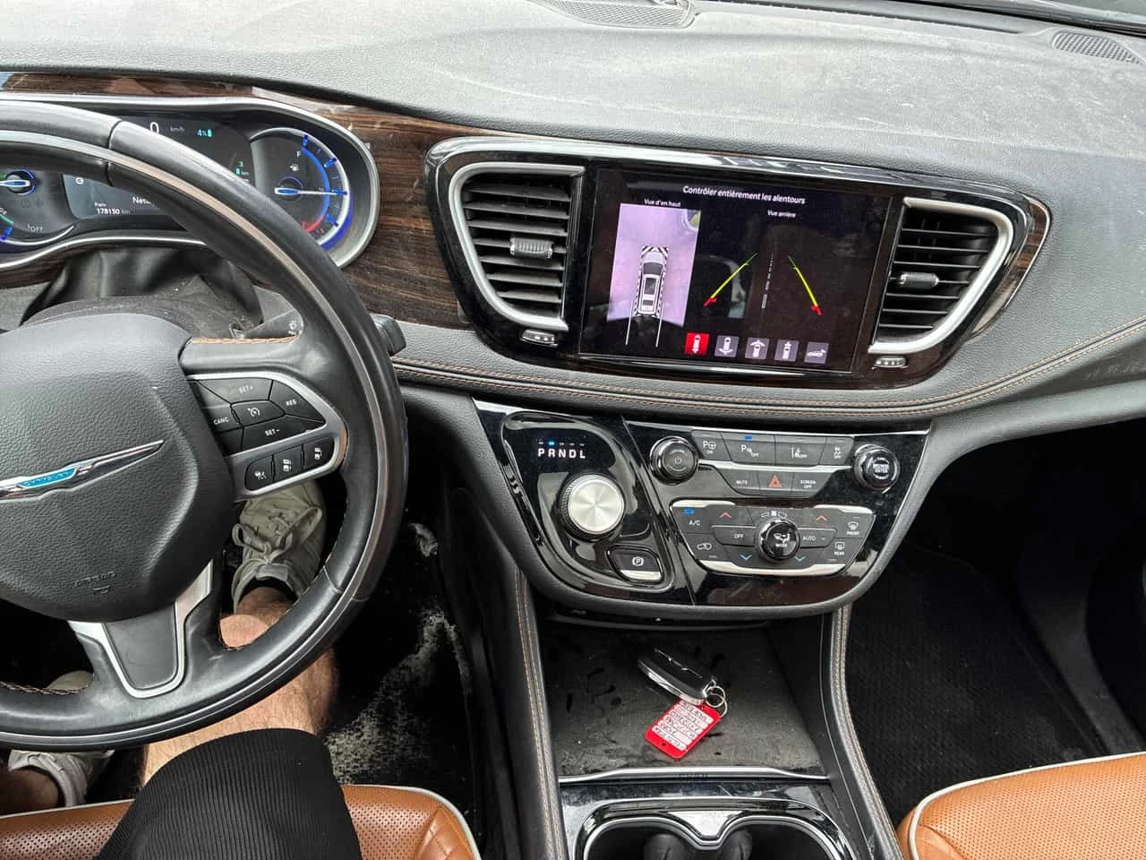 Chrysler Pacifica * Pinnacle * АВТОКРЕДИТ ЕЗ ПЪРВОНАЧАЛНА ВНОСКА* , снимка 9 - Автомобили и джипове - 54721604