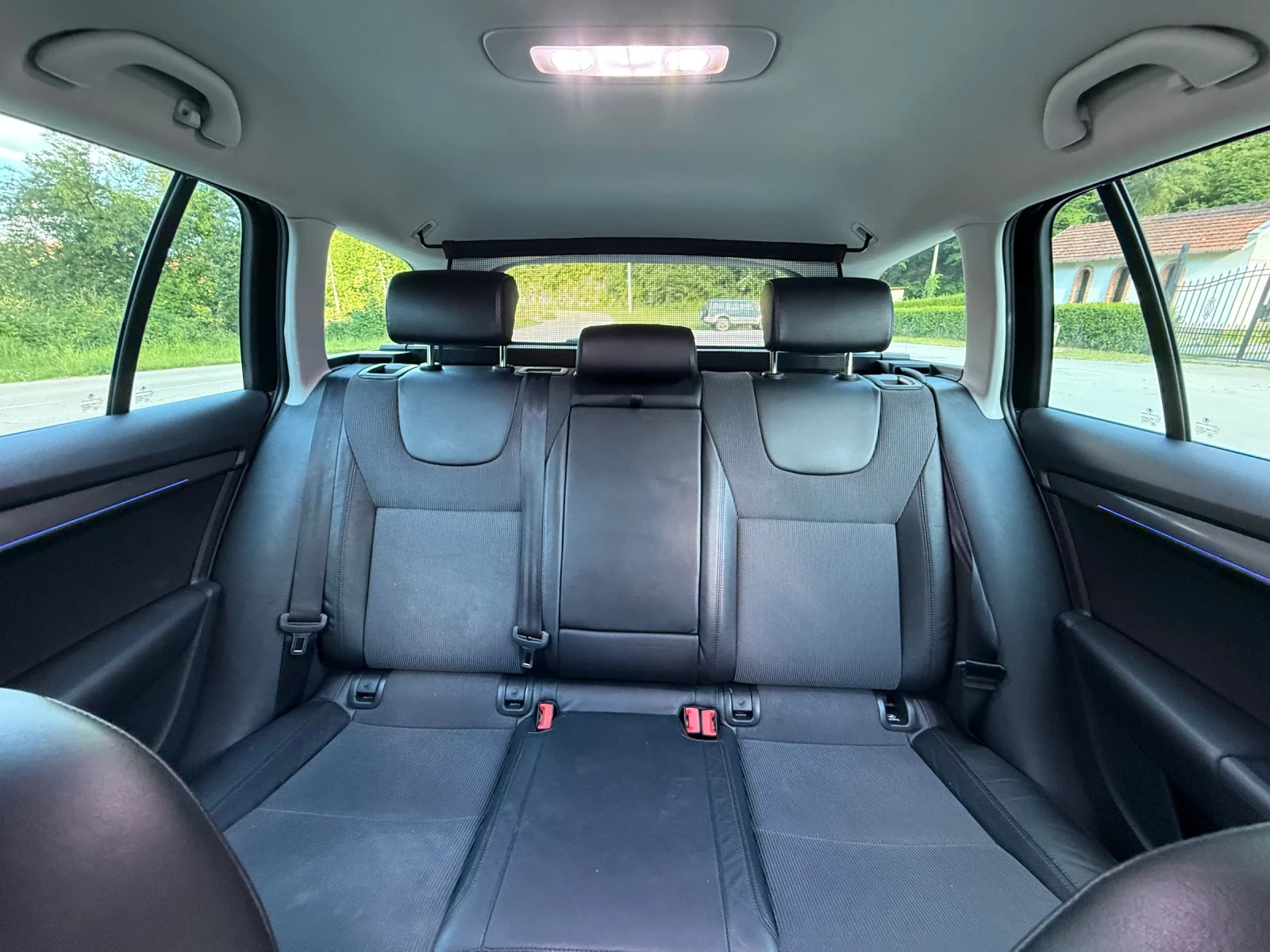 Skoda Octavia 2.TDI, снимка 8 - Автомобили и джипове - 54979348