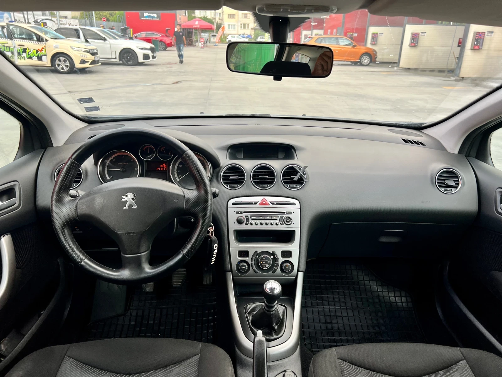 Peugeot 307 1.6 e-HDi Facelift От България, снимка 8 - Автомобили и джипове - 55285378