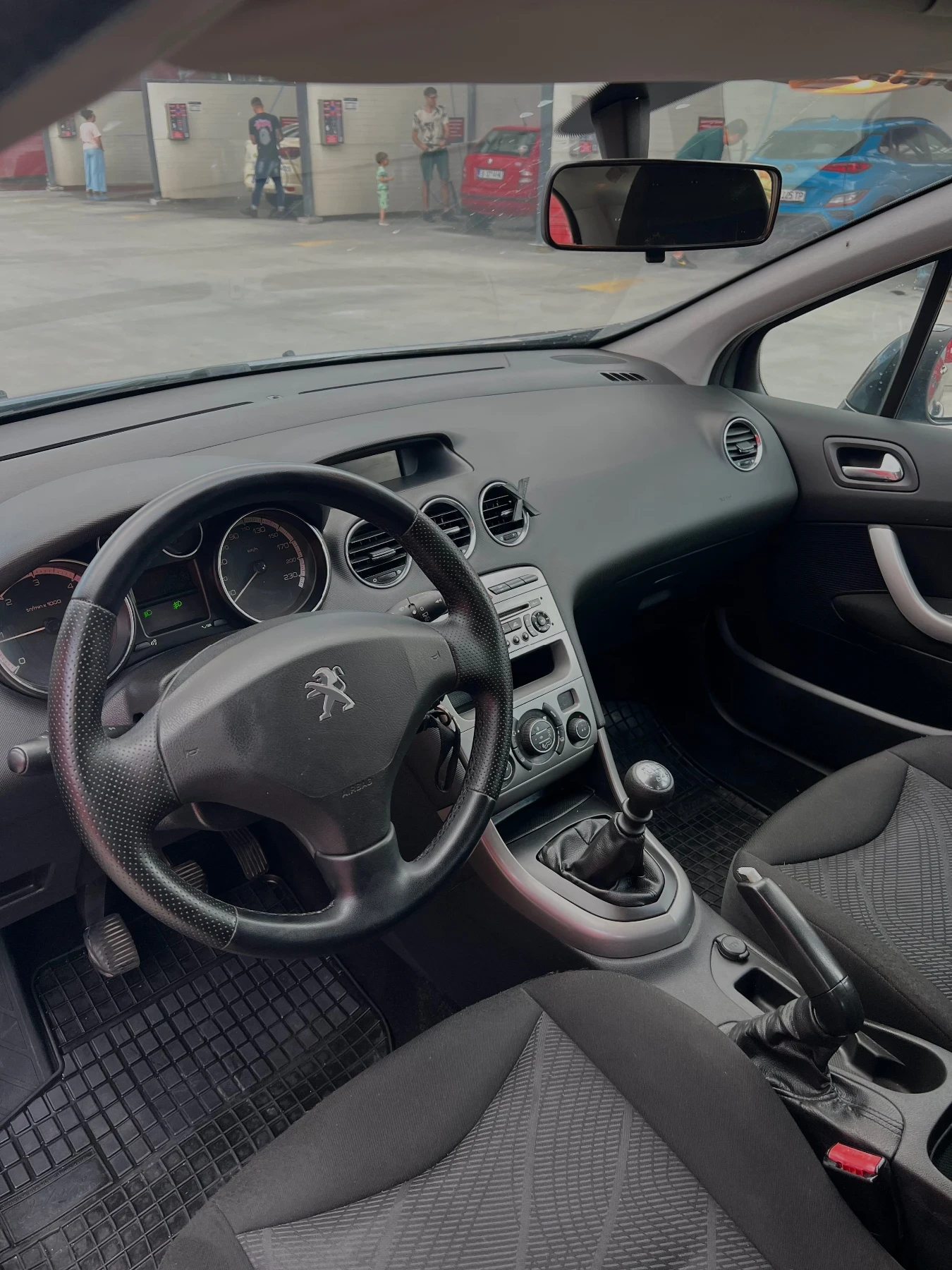 Peugeot 307 1.6 e-HDi Facelift От България, снимка 9 - Автомобили и джипове - 55285378