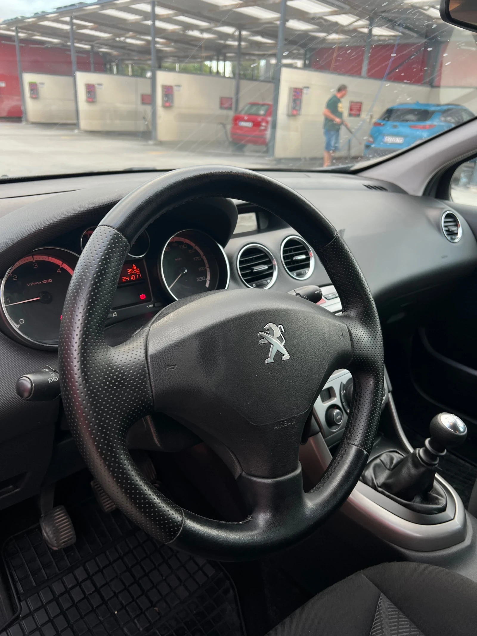 Peugeot 307 1.6 e-HDi Facelift От България, снимка 10 - Автомобили и джипове - 55285378