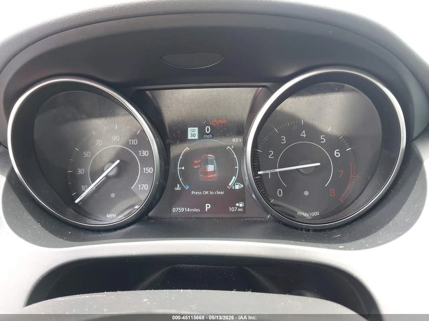 Jaguar E-pace * AWD* ПАНО* KEYLESS* Camera* ПОДГРЕВ* , снимка 6 - Автомобили и джипове - 55433969