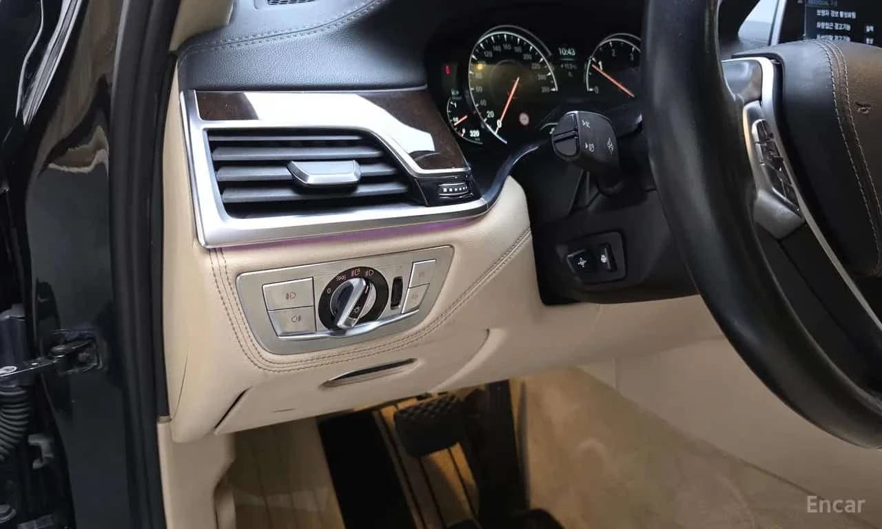 BMW 730 * 730d xDrive * CARFAX * ЦЕНА ДО БГ, снимка 14 - Автомобили и джипове - 55511085