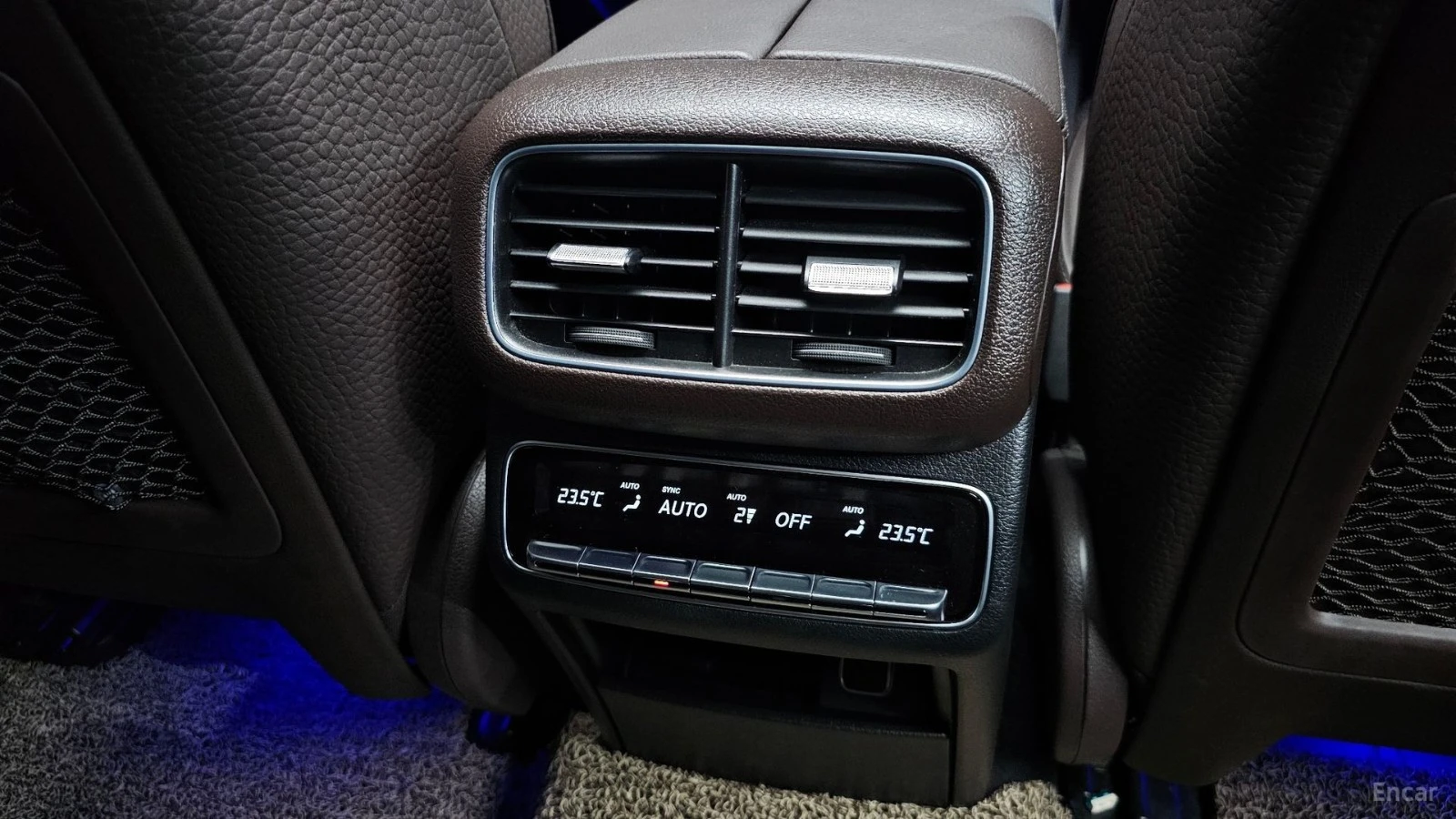 Mercedes-Benz GLE 450 AMG Line| BLACK WOOD| AIR| 360| VENTED S| HUD, снимка 17 - Автомобили и джипове - 56136485