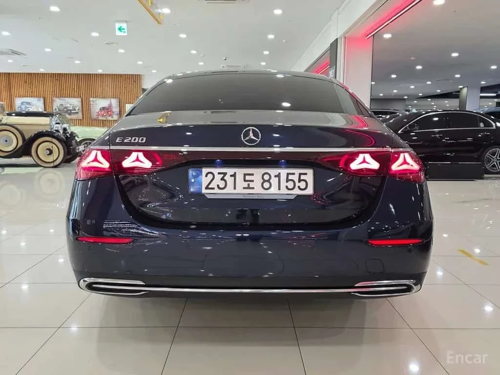 Mercedes-Benz E 200 E200 Avantgarde, снимка 4 - Автомобили и джипове - 56210356