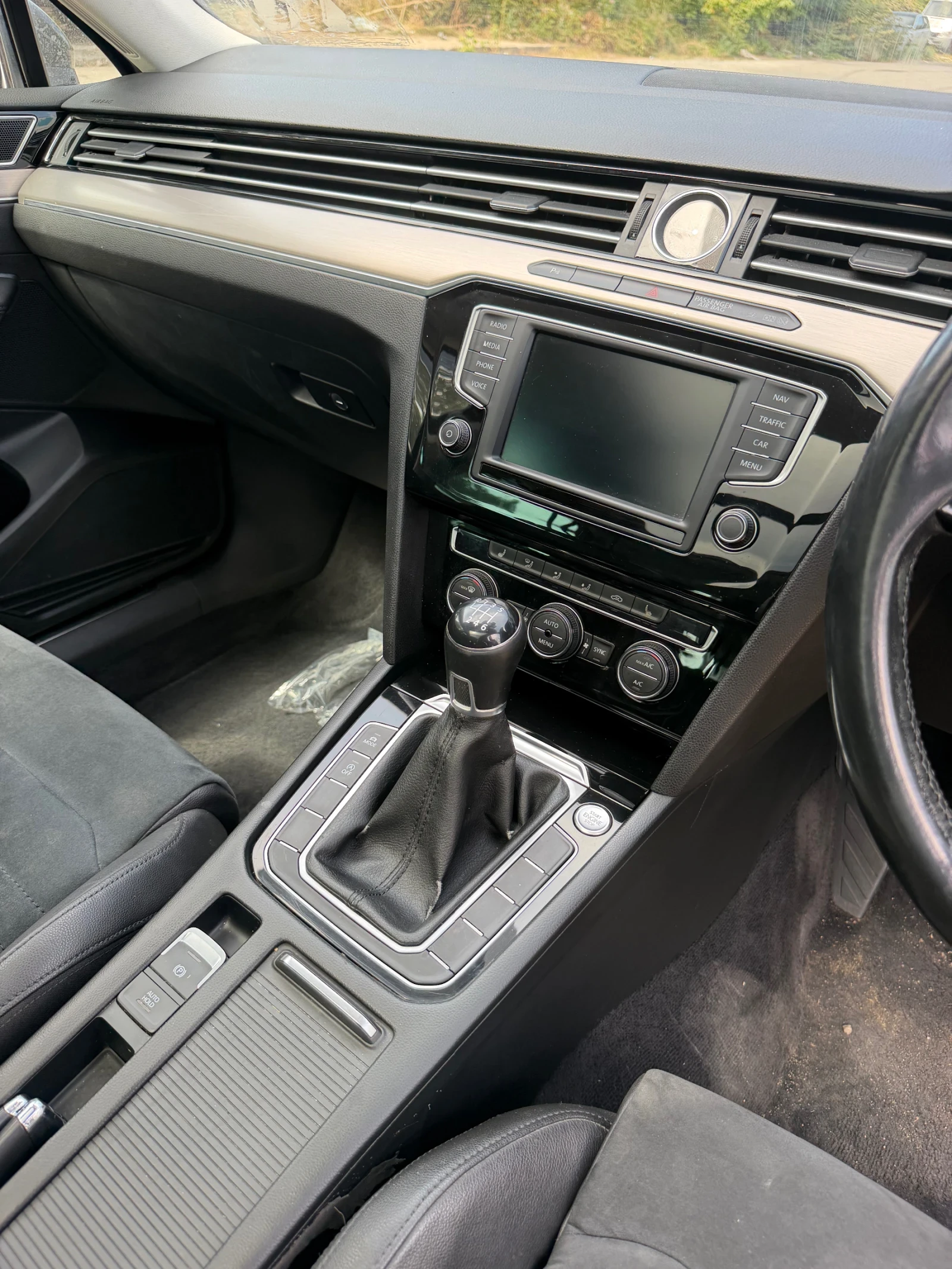 VW Passat 2.0tdi digital , снимка 8 - Автомобили и джипове - 56248060