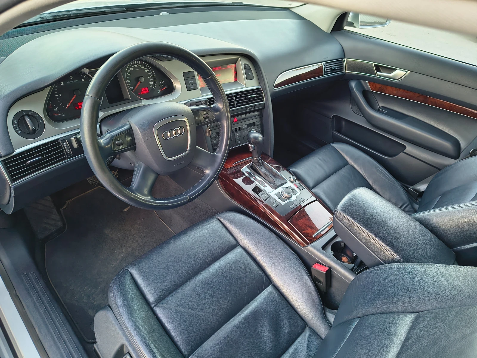 Audi A6, снимка 8 - Автомобили и джипове - 56349739
