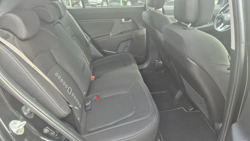 Kia Sportage 1.6 бензин 135 к.с., снимка 15 - Автомобили и джипове - 52288527