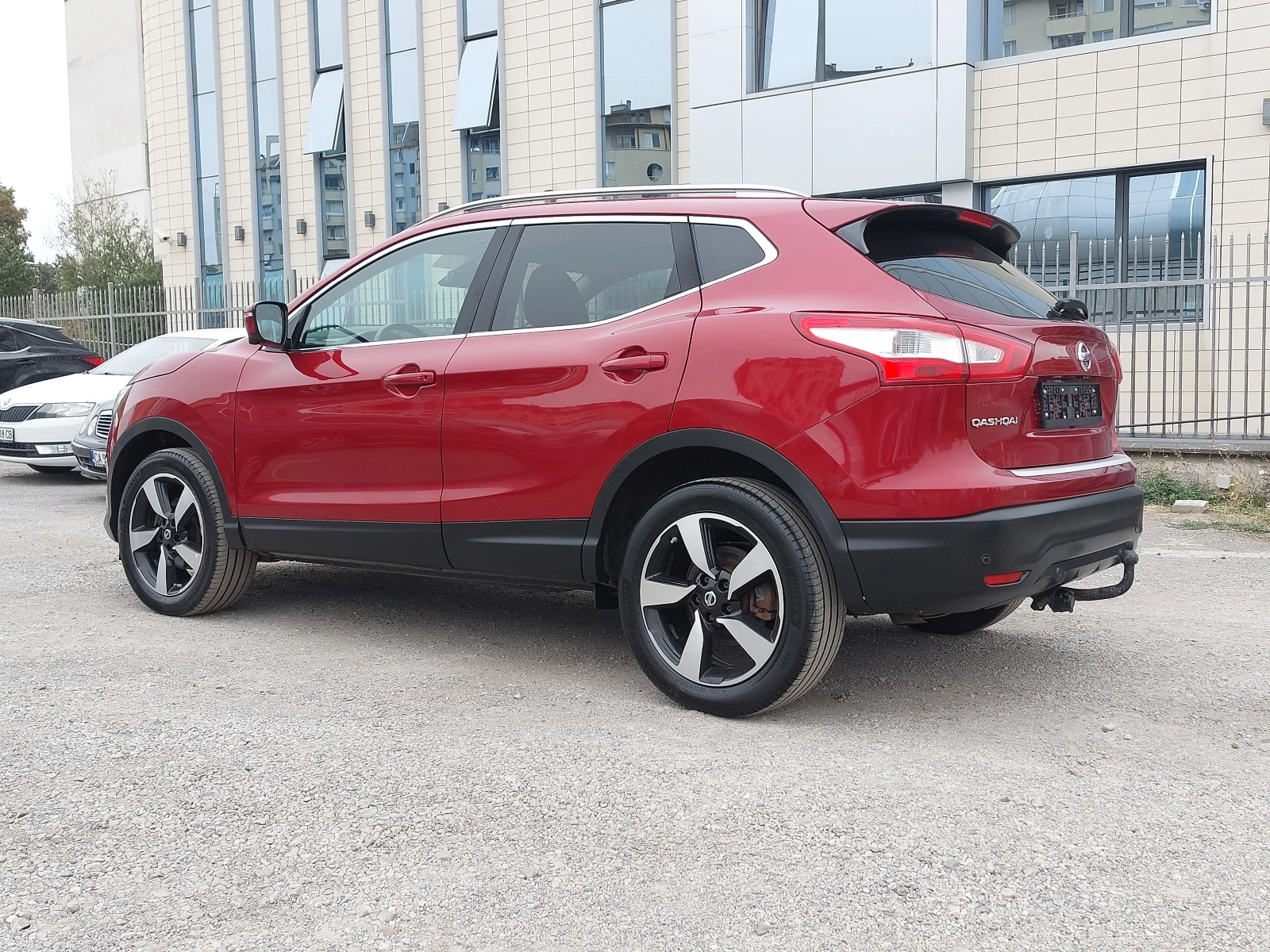 Nissan Qashqai 1.6dCi 131кс 4X4 ПАНОРАМА NAVI КАМЕРА 360 KEYLESS - изображение 6