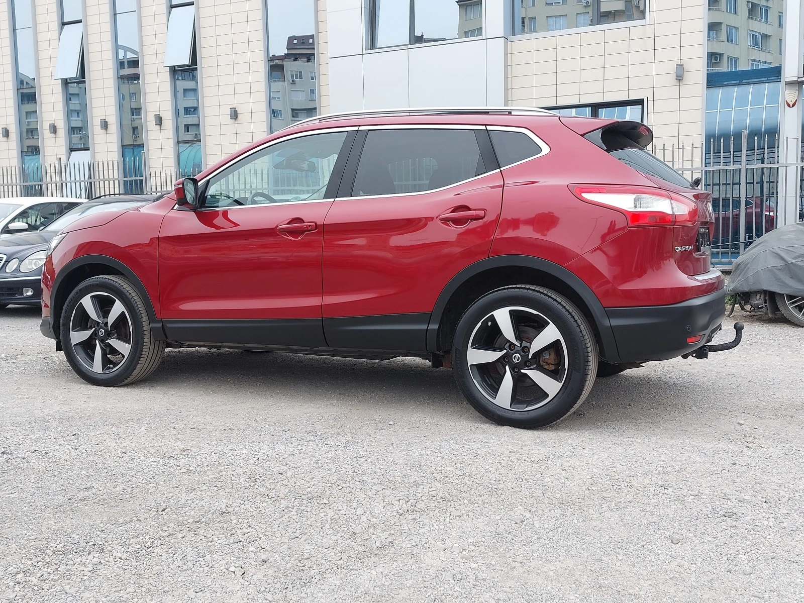 Nissan Qashqai 1.6dCi 131кс 4X4 ПАНОРАМА NAVI КАМЕРА 360 KEYLESS - изображение 5