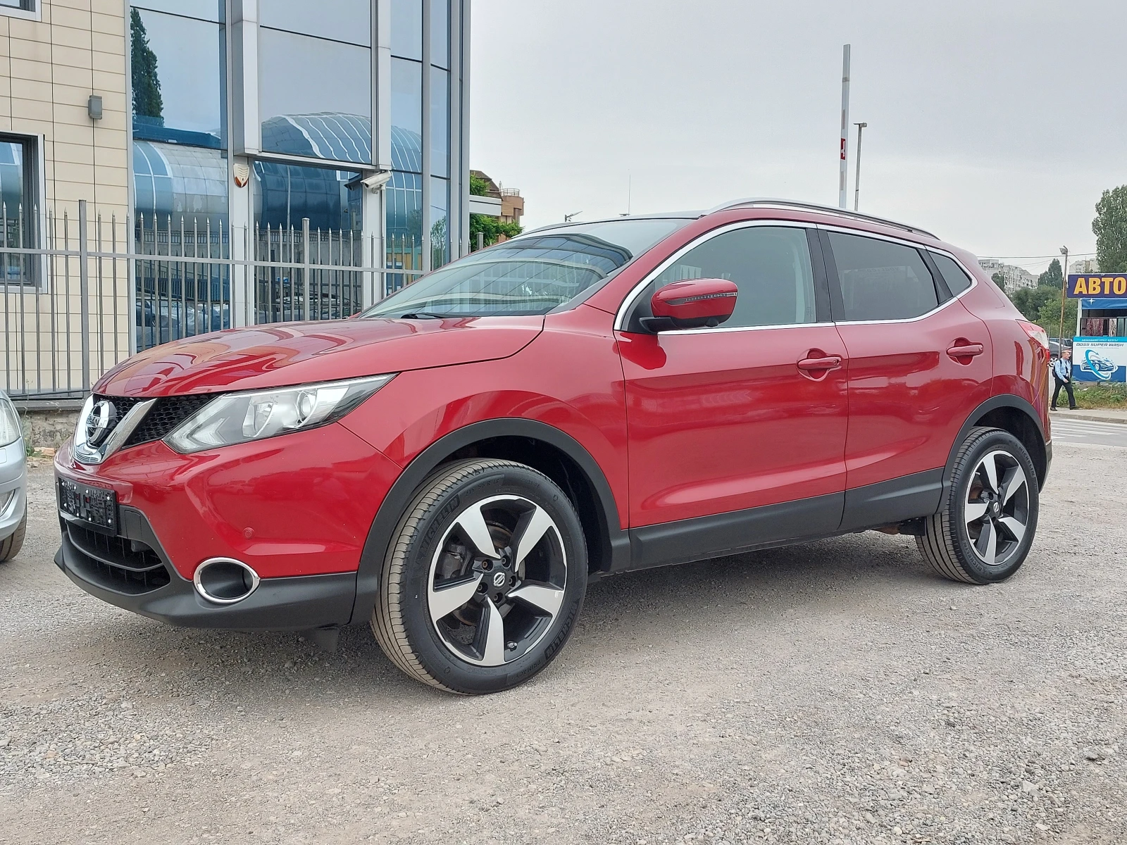 Nissan Qashqai 1.6dCi 131кс 4X4 ПАНОРАМА NAVI КАМЕРА 360 KEYLESS - изображение 2