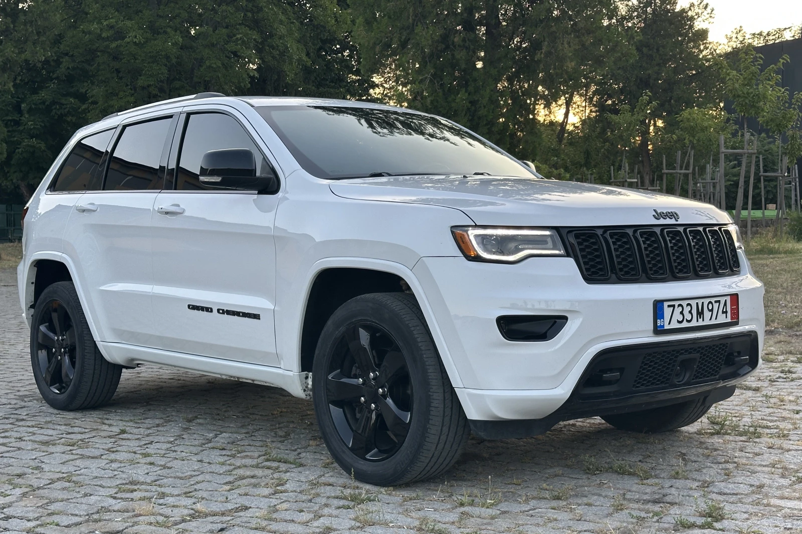 Jeep Grand cherokee Black&White Edition - изображение 4