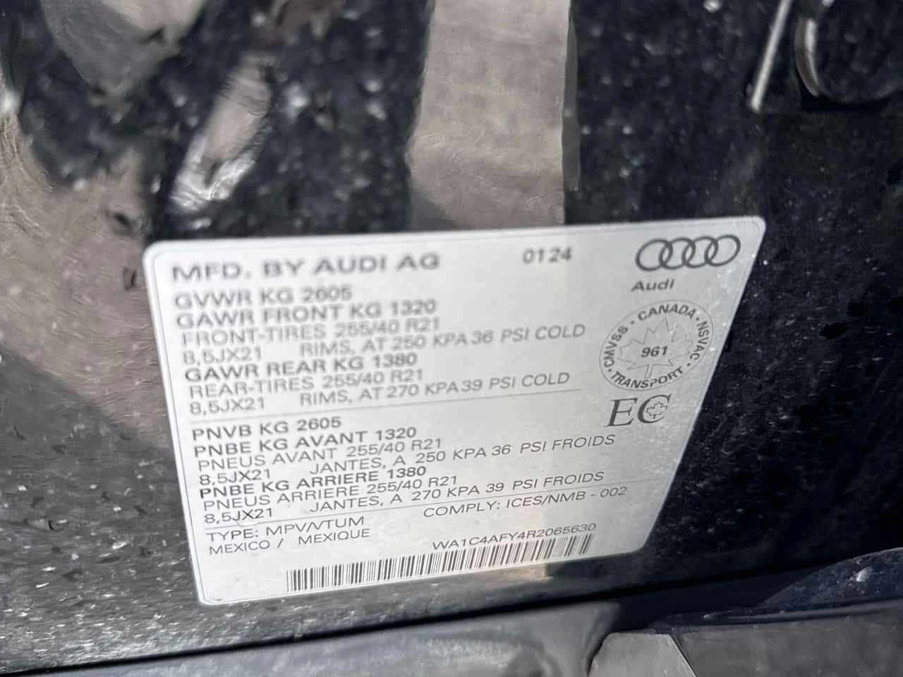 Audi SQ5  Technik /DISTRONIC/360/B&O/MASSAGE , снимка 12 - Автомобили и джипове - 53912919