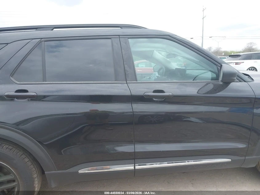 Ford Explorer 2.3l Active, снимка 13 - Автомобили и джипове - 54434020