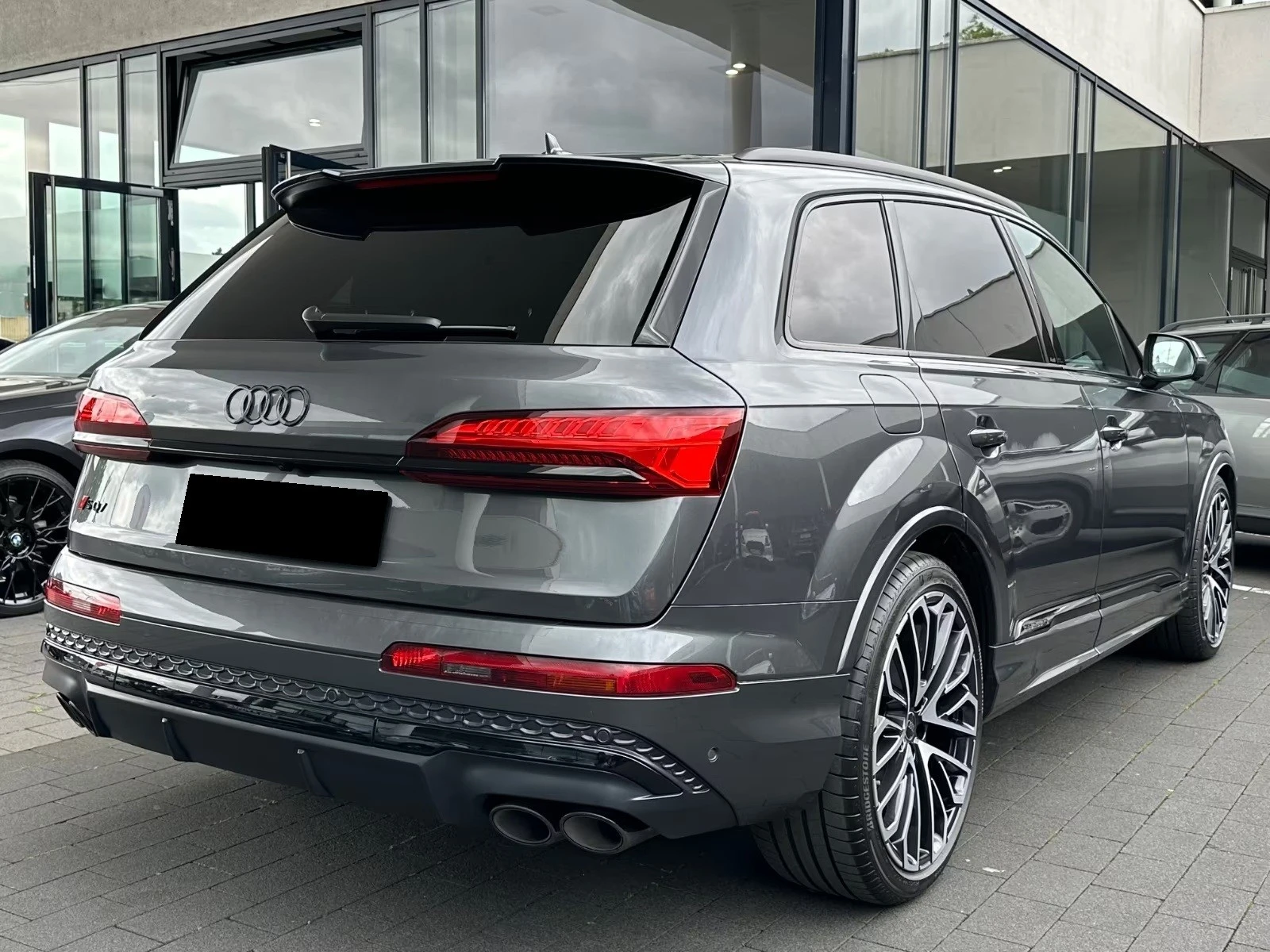 Audi SQ7 FACELIFT / B&O / MATRIX / HUD/ 360 / PANO, снимка 4 - Автомобили и джипове - 55057852