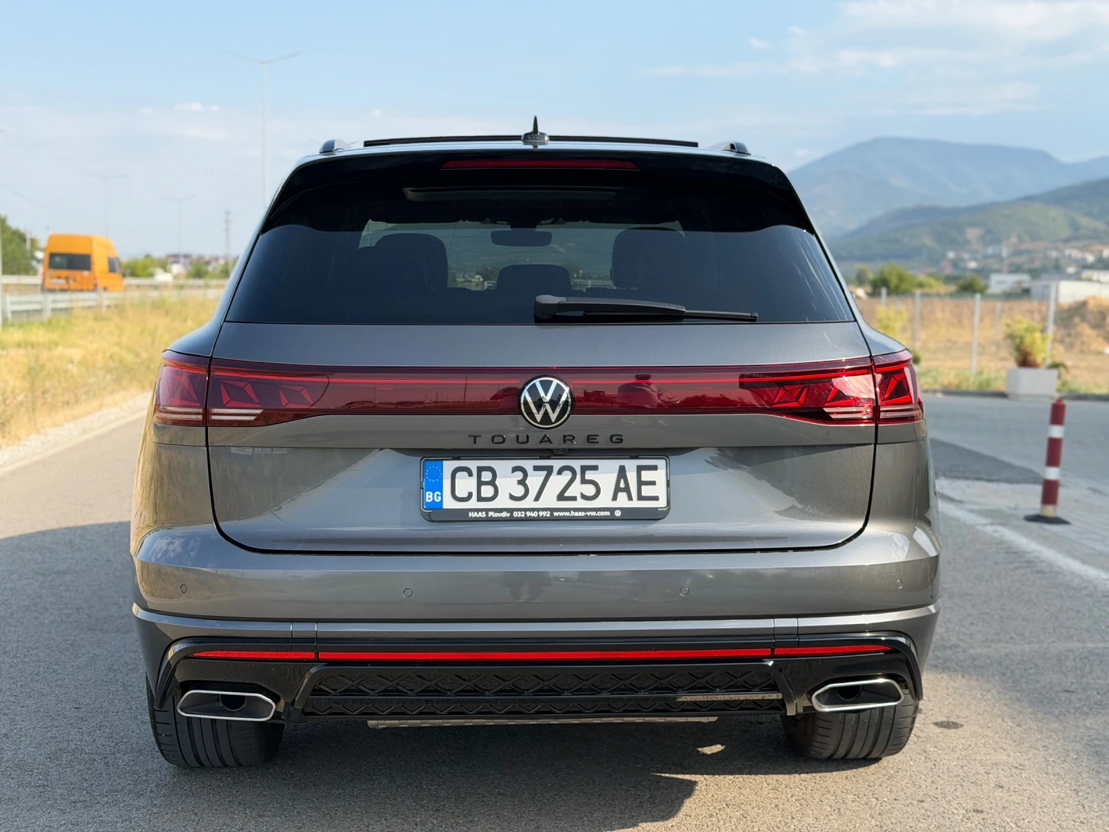 VW Touareg 1 Ви собственик !, снимка 2 - Автомобили и джипове - 55837577