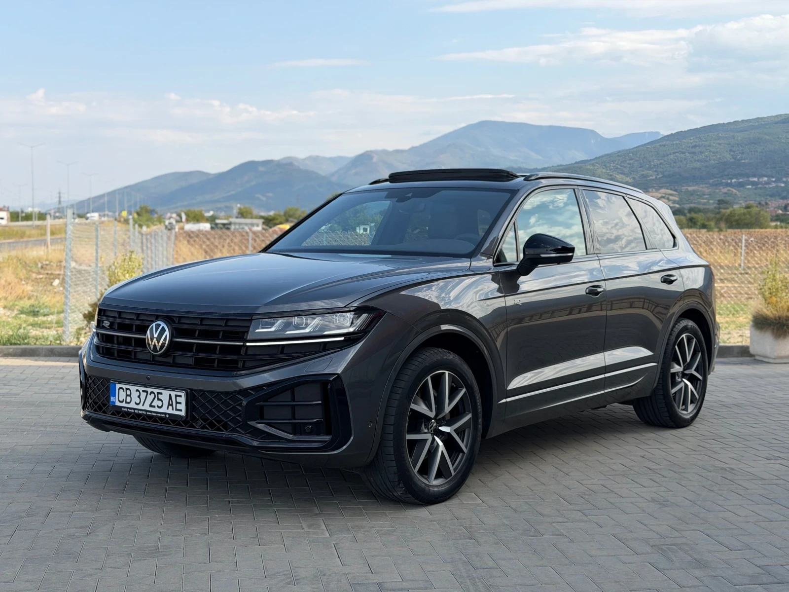VW Touareg 1 Ви собственик !, снимка 10 - Автомобили и джипове - 55837577