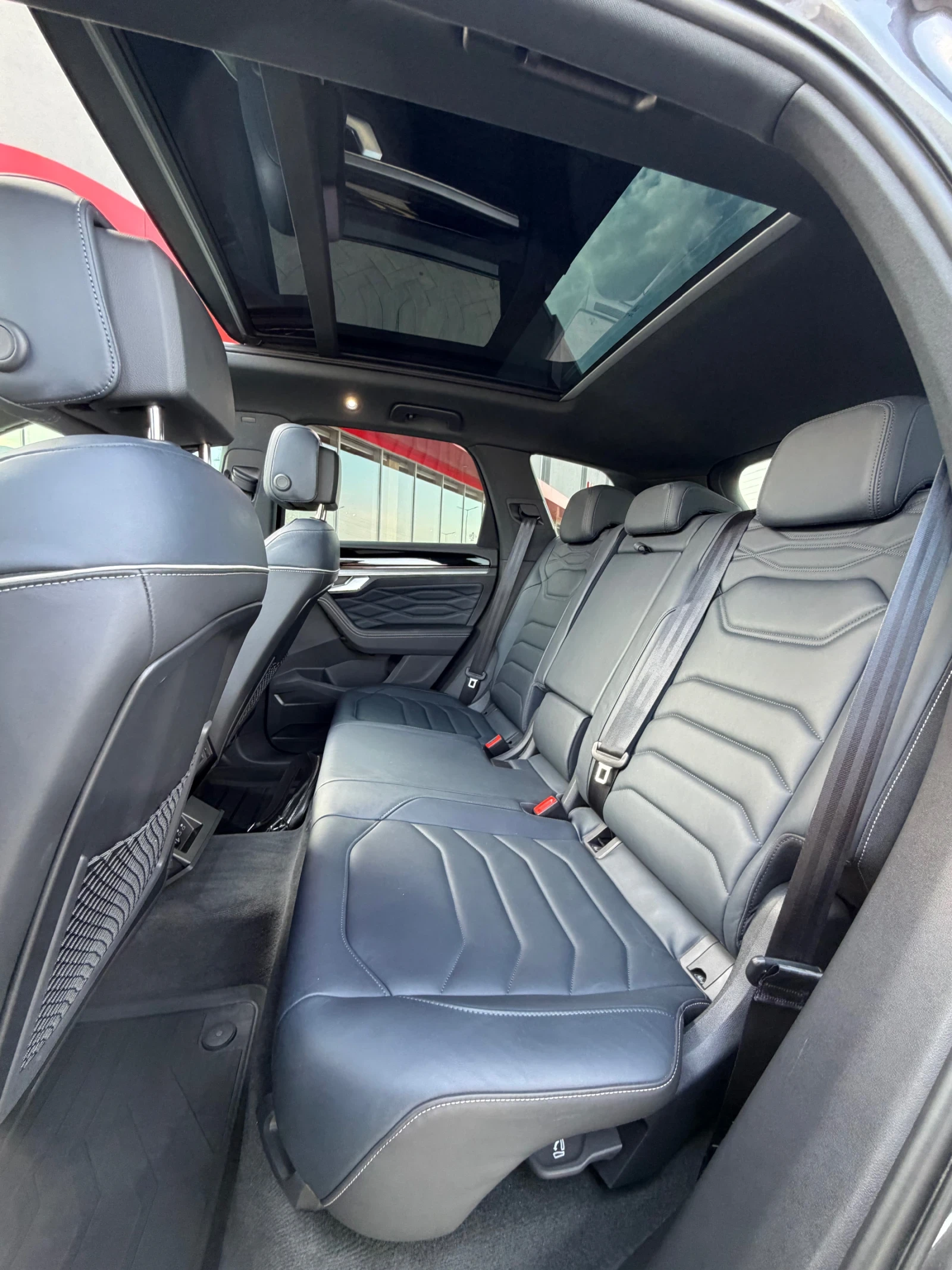 VW Touareg 1 Ви собственик !, снимка 14 - Автомобили и джипове - 55837577