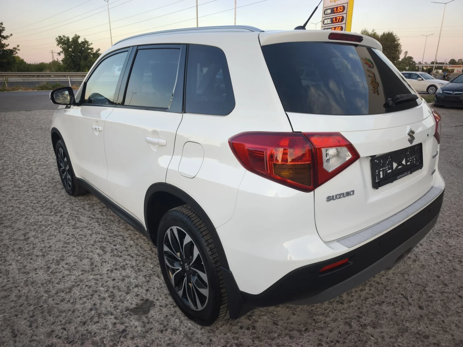 Suzuki Vitara 1.6i 4x4  ITALY NEW !!!, снимка 5 - Автомобили и джипове - 55838611
