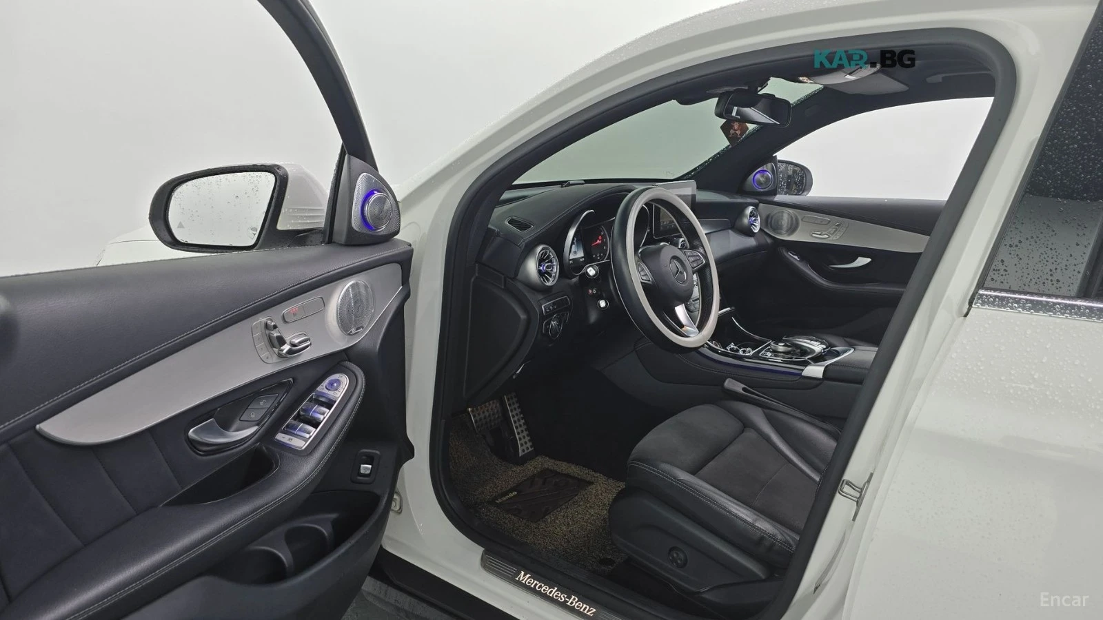 Mercedes-Benz GLC 300 4MATIC AMG COUPE* HUD* 360* КОЖА* НАВИ* ПАНО, снимка 8 - Автомобили и джипове - 56004232