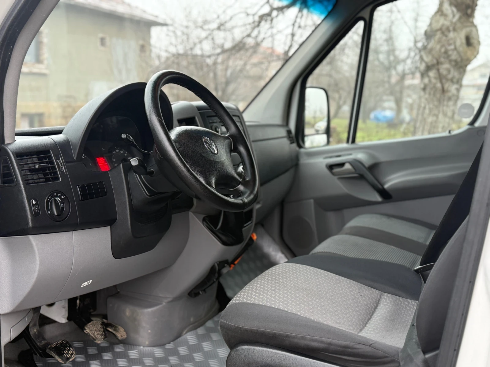 VW Crafter 2.0 TDI 5+ 1 - изображение 7