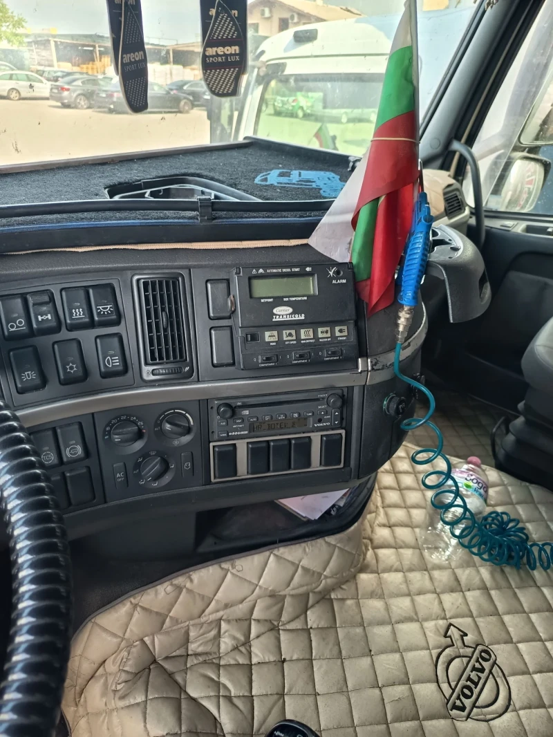 Volvo Fh 12 Хенгер, снимка 10 - Камиони - 52410751