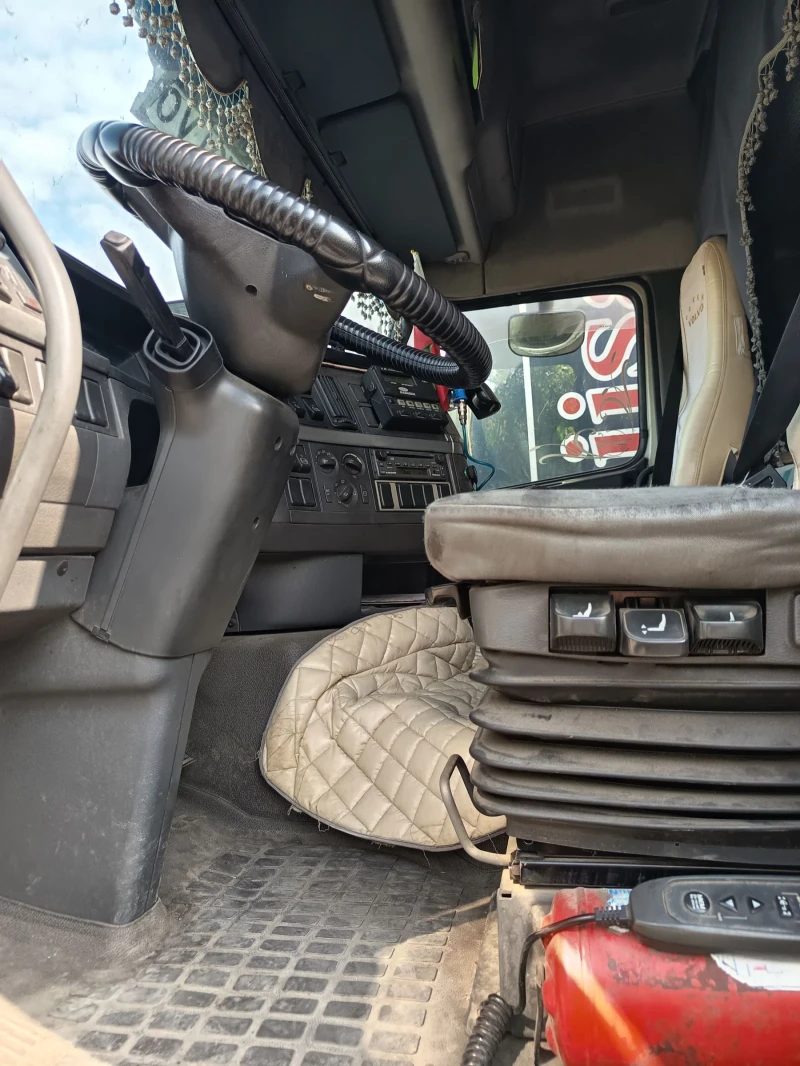 Volvo Fh 12 Хенгер, снимка 11 - Камиони - 52410751