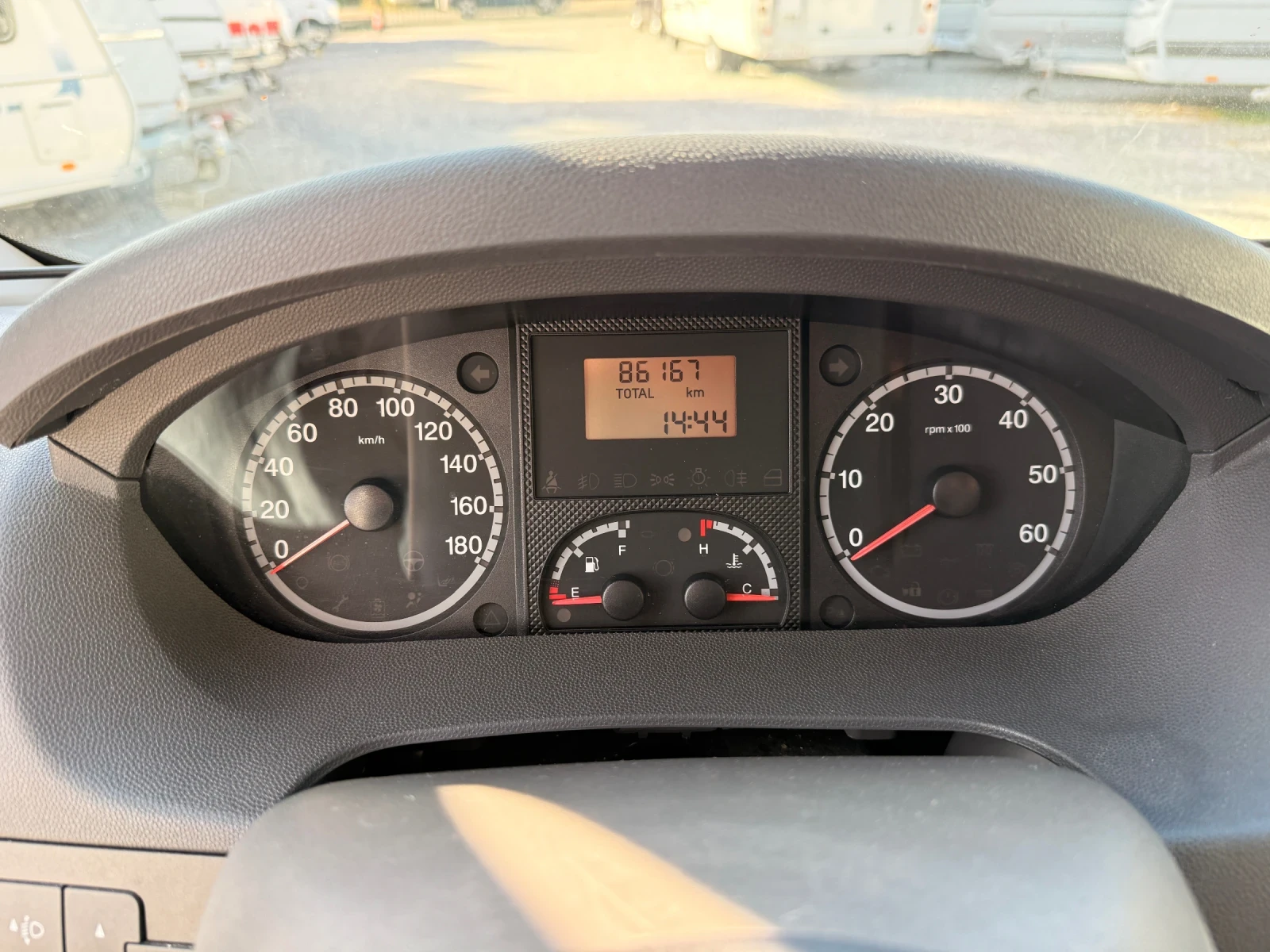 ������ Knaus Sport Ti 650 MG | Mobile.bg � ����������� 8