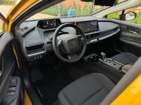 Toyota Prius Gold / 10   / Plug in Hybrid  | Mobile.bg    9