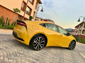 Toyota Prius Gold / 10   / Plug in Hybrid  | Mobile.bg    5