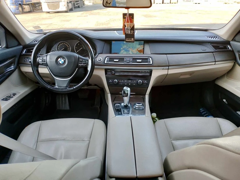 BMW 730, снимка 3 - Автомобили и джипове - 48026039