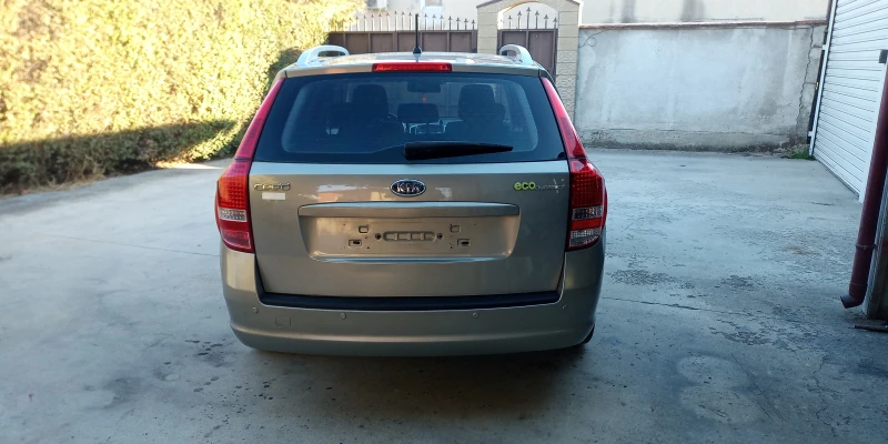 Kia Ceed 1, 6 CRDI 90к.с., снимка 6 - Автомобили и джипове - 47738277