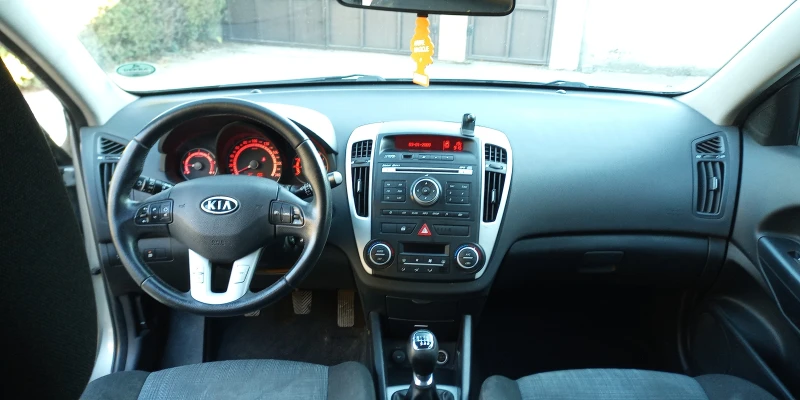 Kia Ceed 1, 6 CRDI 90к.с., снимка 13 - Автомобили и джипове - 47738277