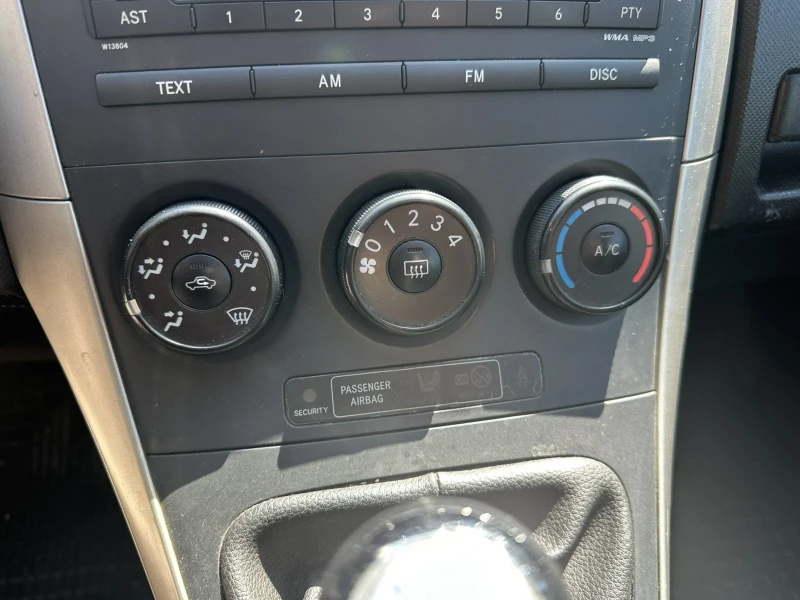 Toyota Auris 1.4 LPG, снимка 13 - Автомобили и джипове - 51537007