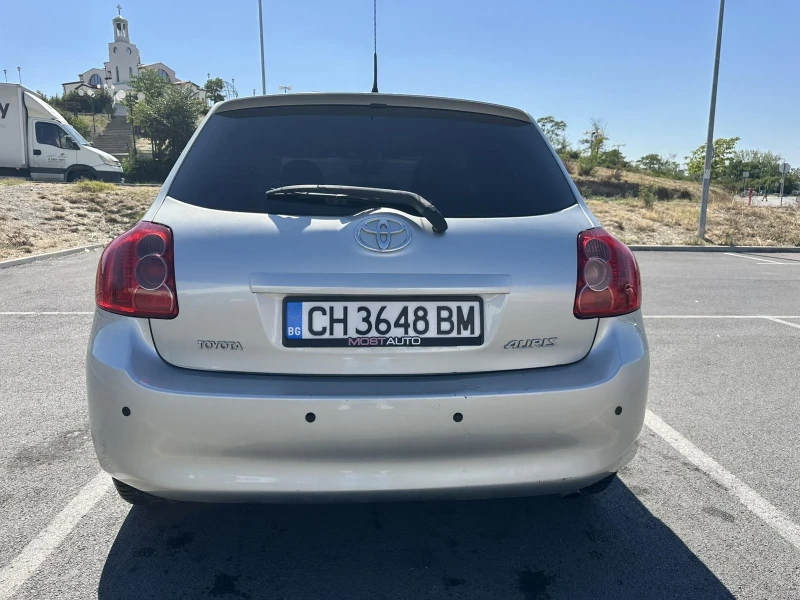 Toyota Auris 1.4 LPG, снимка 8 - Автомобили и джипове - 51537007