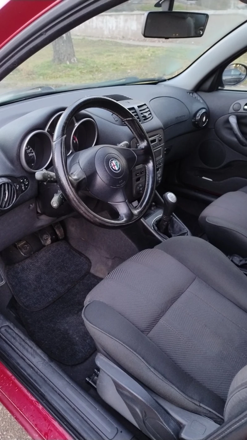 Alfa Romeo 147 TSPARK 1.6, снимка 6 - Автомобили и джипове - 52400121