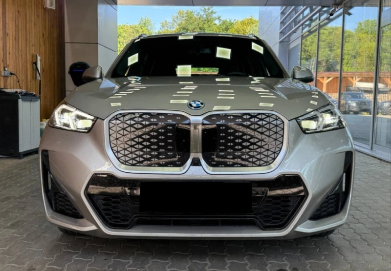 BMW iX1 eDrive20, снимка 2 - Автомобили и джипове - 52402112