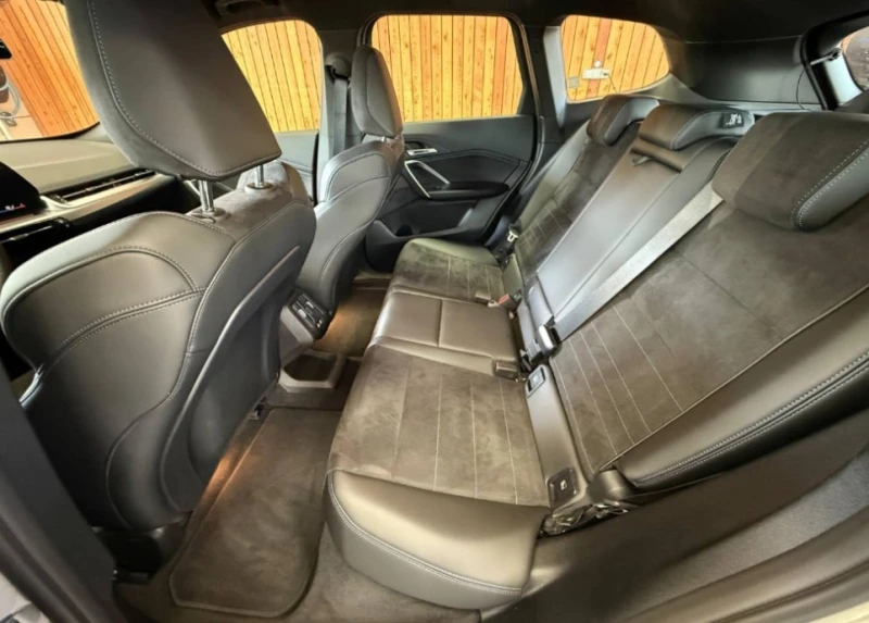 BMW iX1 eDrive20, снимка 9 - Автомобили и джипове - 52402112