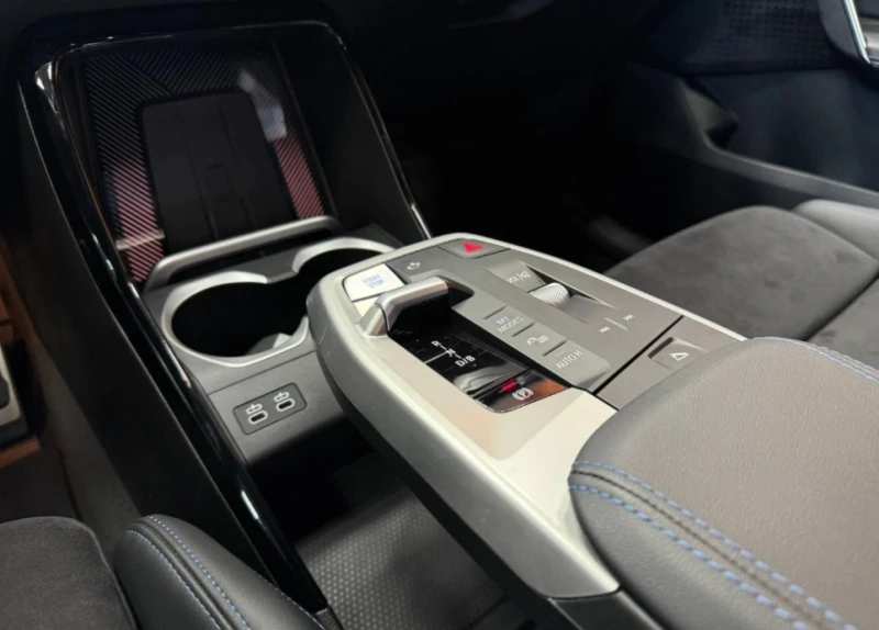 BMW iX1 eDrive20, снимка 8 - Автомобили и джипове - 52402112