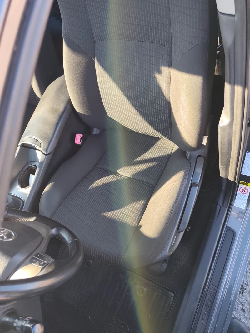 Toyota Avensis 2.0 D-4D 126HP GERMANY, снимка 10 - Автомобили и джипове - 53157569