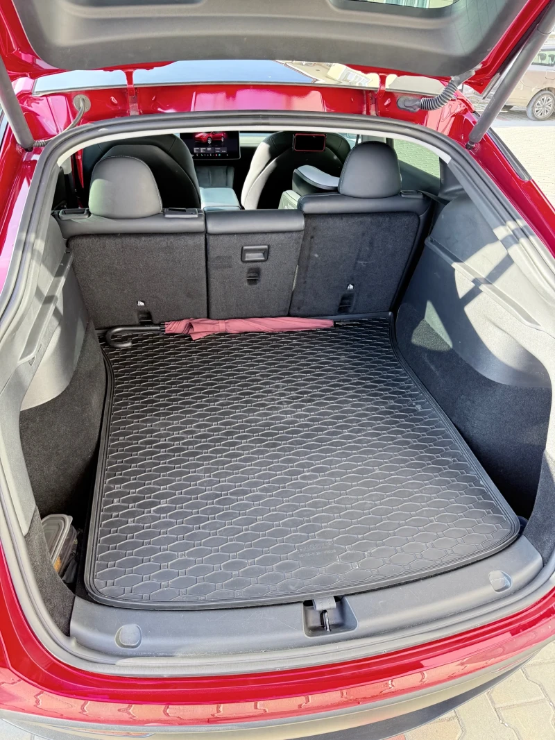 Tesla Model Y RWD LFP, снимка 15 - Автомобили и джипове - 53178941