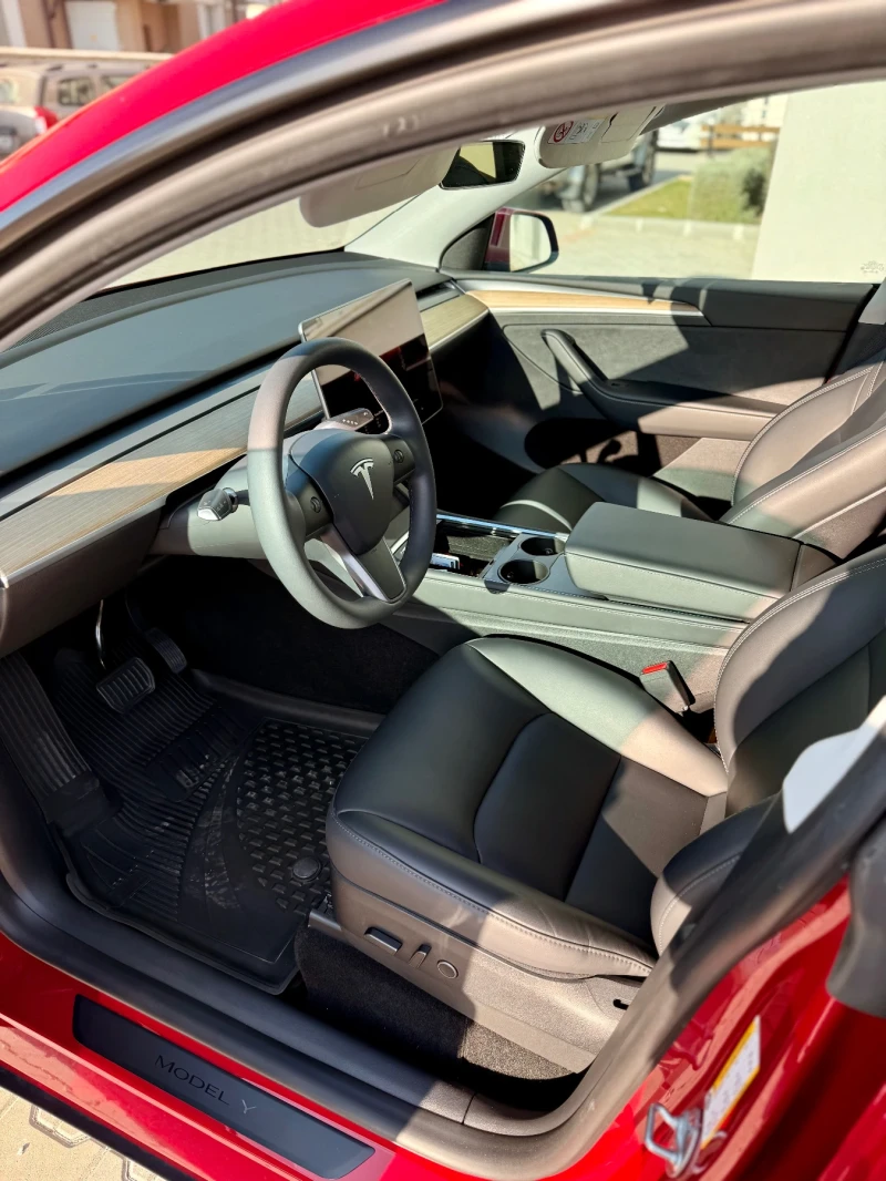 Tesla Model Y RWD LFP, снимка 4 - Автомобили и джипове - 53178941