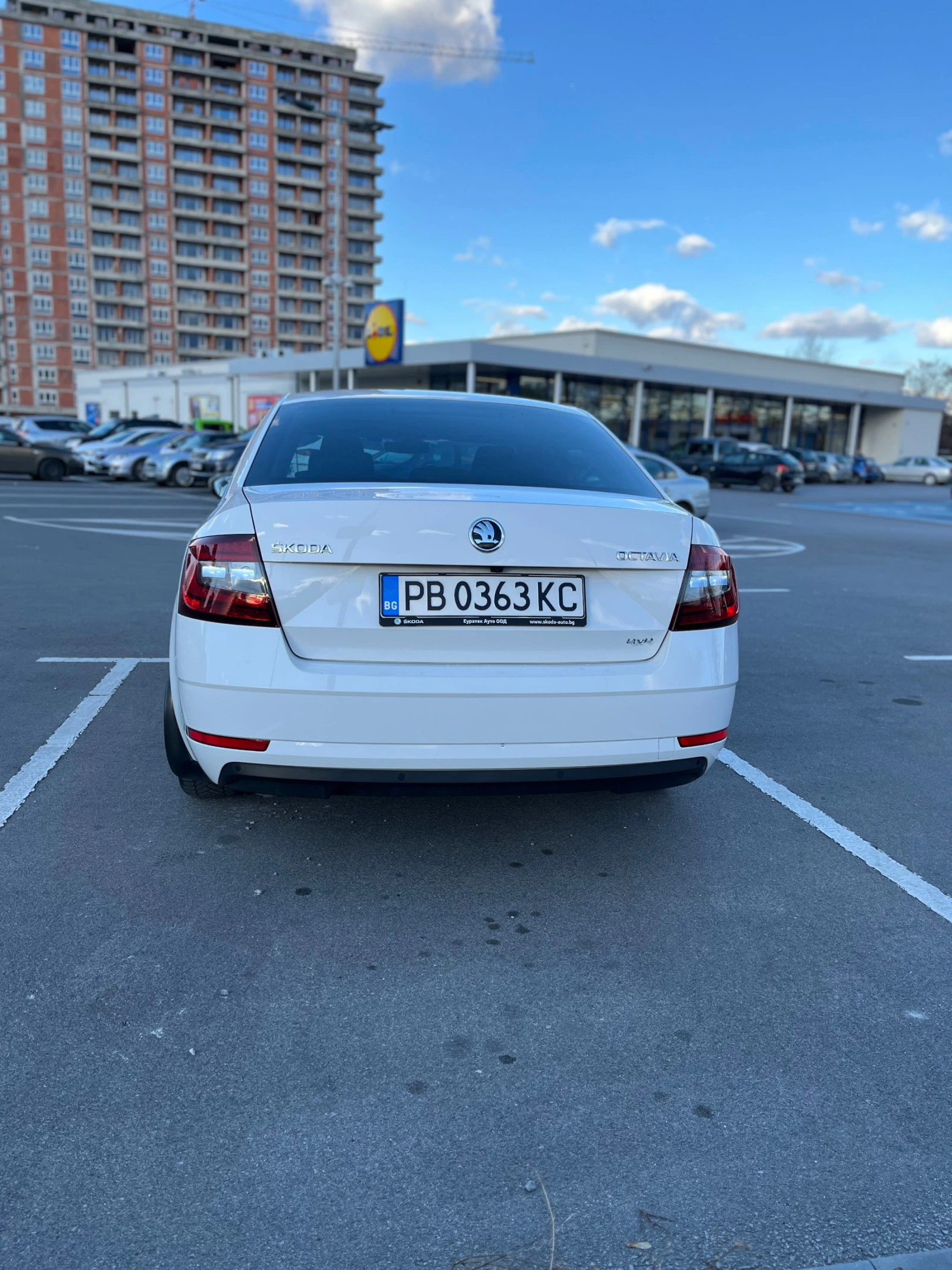 Skoda Octavia 2.0 TDI 150к.с, Style, 4x4 - изображение 6