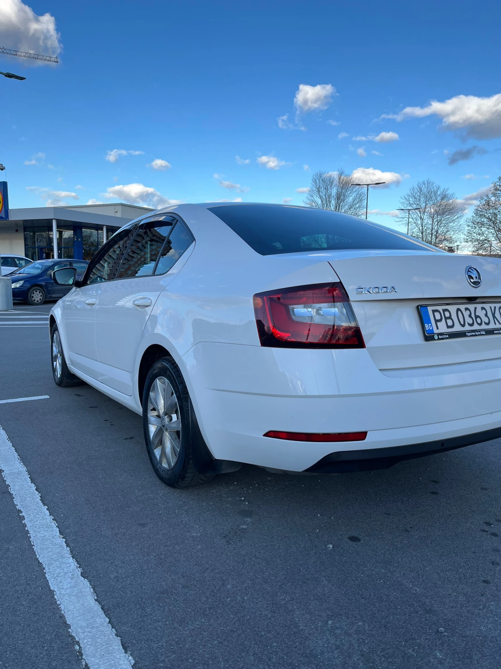 Skoda Octavia 2.0 TDI 150к.с, Style, 4x4 - изображение 7