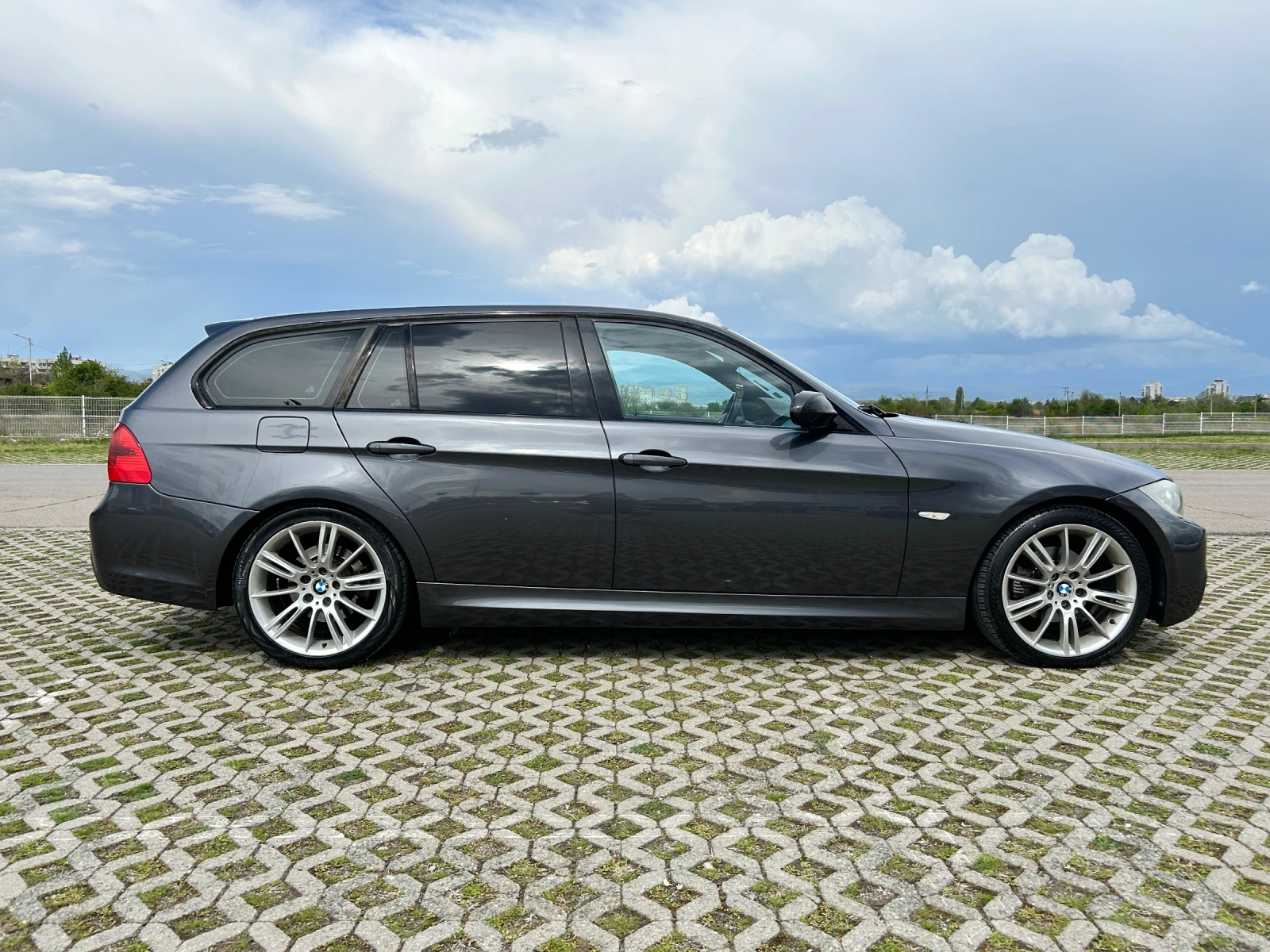 BMW 320  - изображение 5