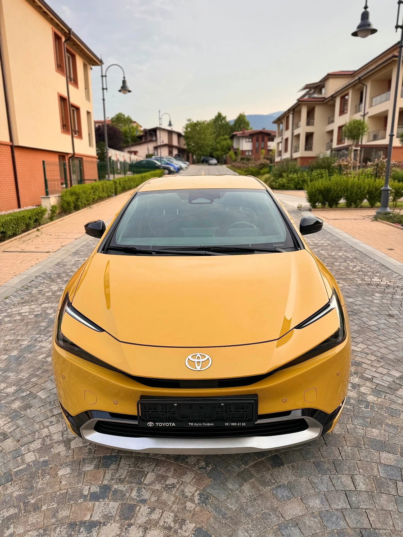 Toyota Prius Gold / 10 ГОДИНИ ГАРАНЦИЯ / Plug in Hybrid НАЛИЧЕН - изображение 3