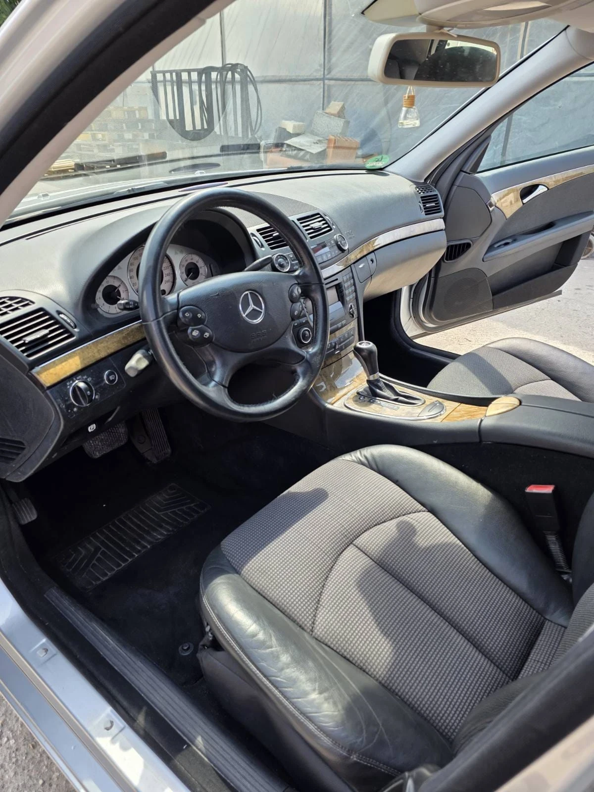 Mercedes-Benz E 280  - изображение 3