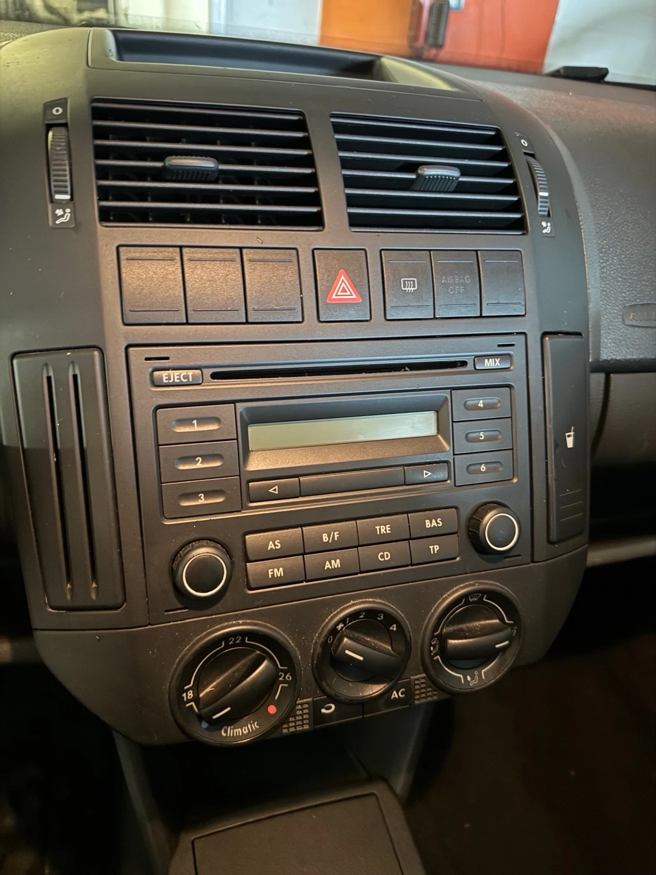 VW Polo 1.2i - изображение 6